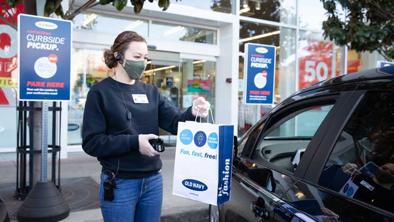 Gap Inc. Canada Launches Curbside Pick-Up and Buy Online Pick-up in Store