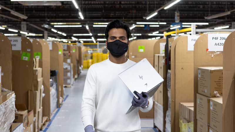 Amazon hiring more than 15,000 employees across Canada; increasing frontline pay