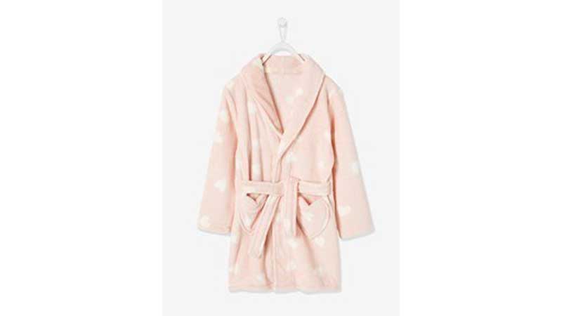 Health Canada warns Canadians that a Vertbaudet children's bathrobe poses a flammability hazard