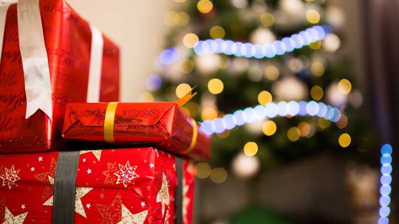 🎁 Shopping On Black Friday And Cyber Monday Continues To Be Important To Canadians As They Are Looking For The Best Deals Throughout The Holiday Season