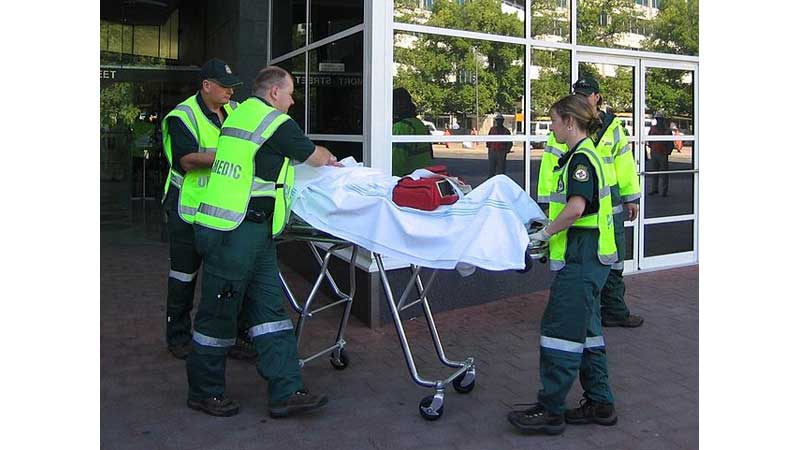 JOBS ONTARIO  🧑🔎🧑‍🚒 Ontario Helping More Students Become Paramedics