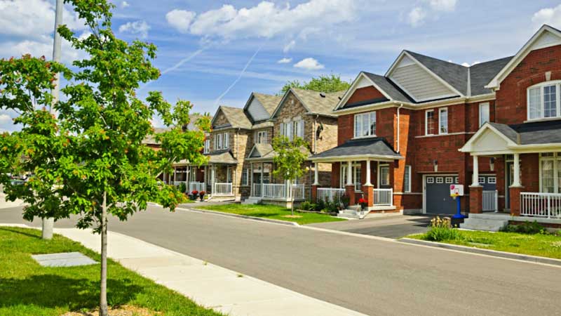 🏠 Canadian Luxury Real Estate Markets Show Strong and Stable Growth