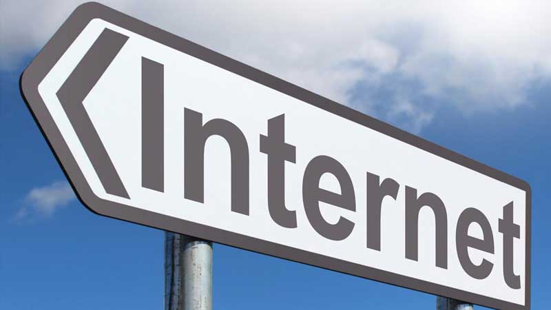 🤝💰🤑 Government of Canada on Track to Exceed High-Speed Internet Connectivity Targets 🌏