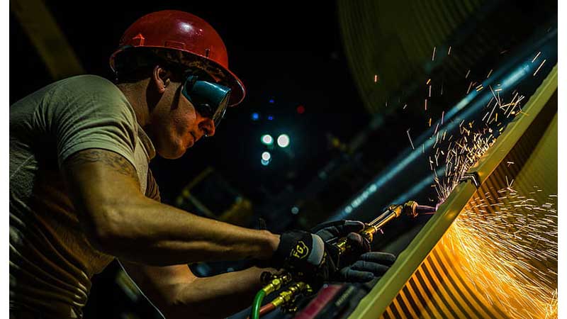 ONTARIO 💵 Ontario Investing $10 Million to Train Workers in Shipbuilding and Repair  🧑🔎