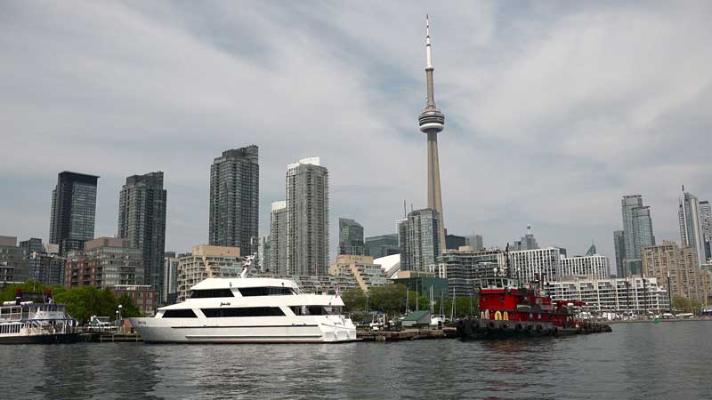 🍁🏙️ Ferries review to strengthen operations amid historic revitalization work
