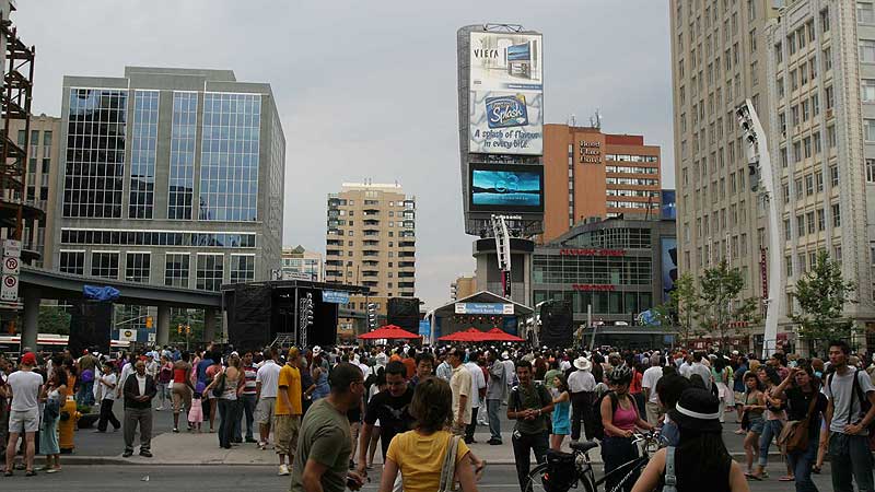 🤹‍♂️✨ 2006 Toronto Street Festival. Улица Yonge Стала На Время Пешеходной Зоной