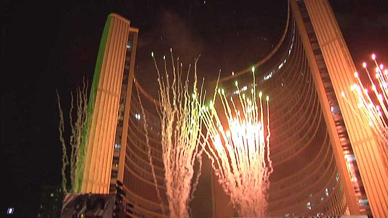 🎄 2008 Главная Елка Торонто Установлена на Nathan Phillips Square