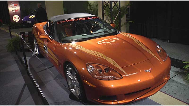 🚗 2009 Canadian International AutoShow. Corvette! An American Legend