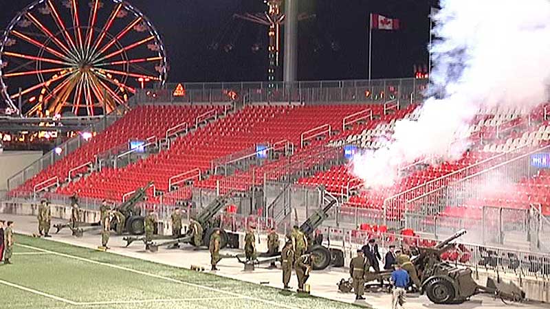 💃🥳 2009 CNE. Canadian Forces Musical Salute