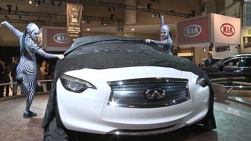 🚗 2012 Canadian International Autoshow. Infiniti Etherea Concept Premiere feat. Cirque Du Soleil