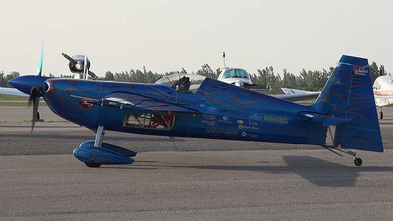 ✈️ 2012 Canadian International Air Show. Pemberton Flying Couple - Must See!