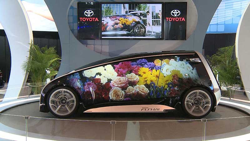 🚗 2013 Canadian International AutoShow. Toyota Fun-Vii Concept. Canadian Premiere