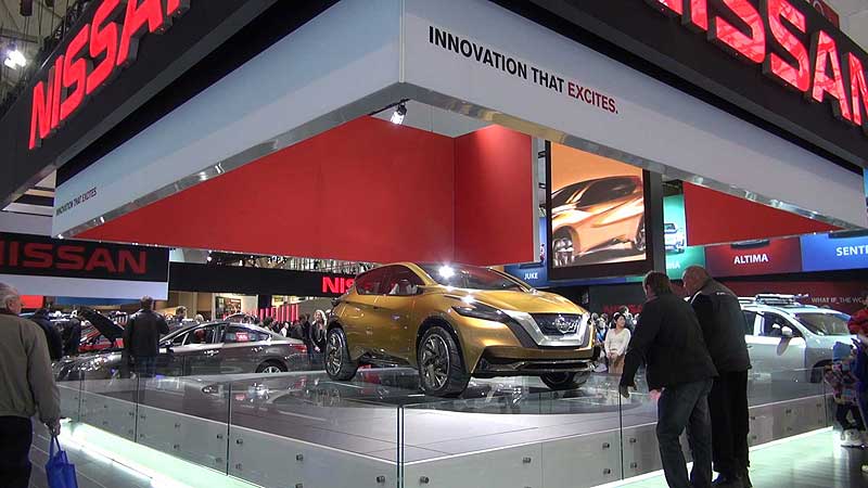 🚗 2013 Canadian International AutoShow. Nissan Resonance Concept. Canadian Premiere