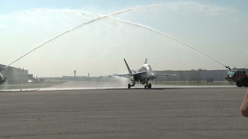 ✈️ 2013 Canadian International Air Show. CF-18 Arrival