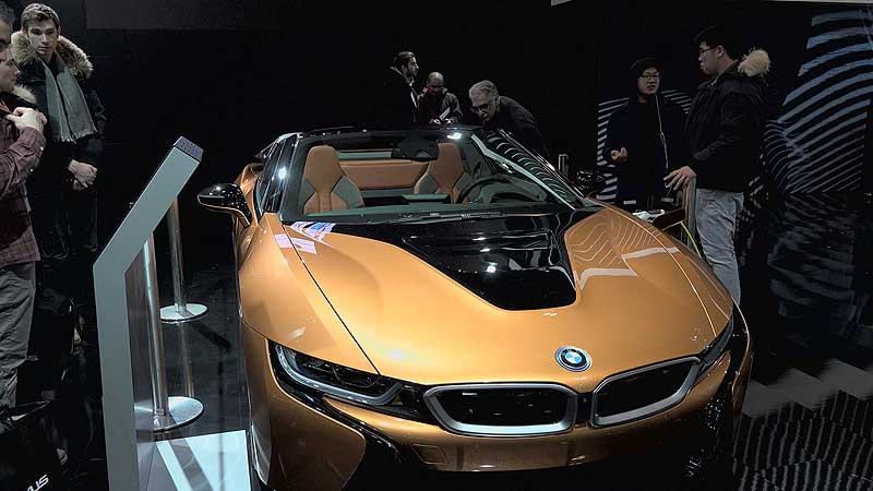 🚗 2018 Canadian International AutoShow. BMW i8 Roadster Debut