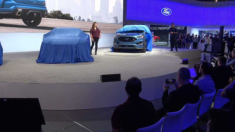 🚗 2018 Canadian International AutoShow. Ford Edge ST Unveiling
