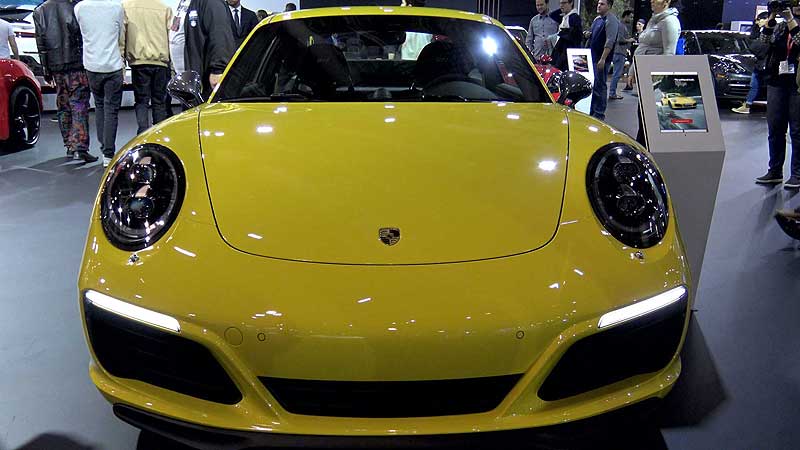🚗 2018 Canadian International AutoShow. New Porsche 911 Carrera T Debut
