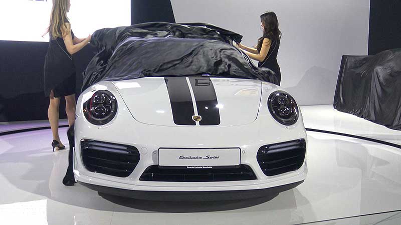 🚗 2018 Canadian International AutoShow. The New Porsche 911 Turbo S Exclusive Series Unveiling