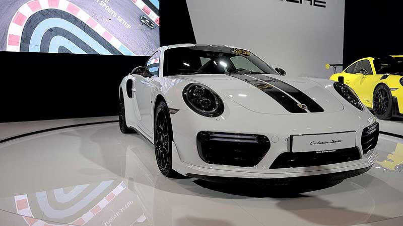 🚗 2018 Canadian International AutoShow. Porsche 911 Turbo S Exclusive Series Debut