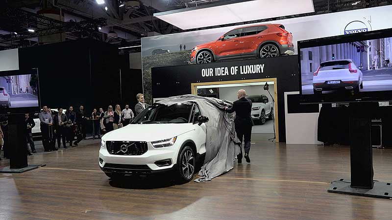 🚗 2018 Canadian International AutoShow. All-new 2019 Volvo XC40 R Design Unveiling