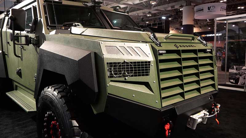 🚗  NewCa.com Exclusive! 2023 Canadian International Autoshow. Roshel Senator APC